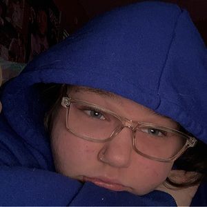 Meet your Posher, Tiara